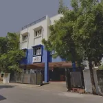 Hotel O J2 Service Apartment