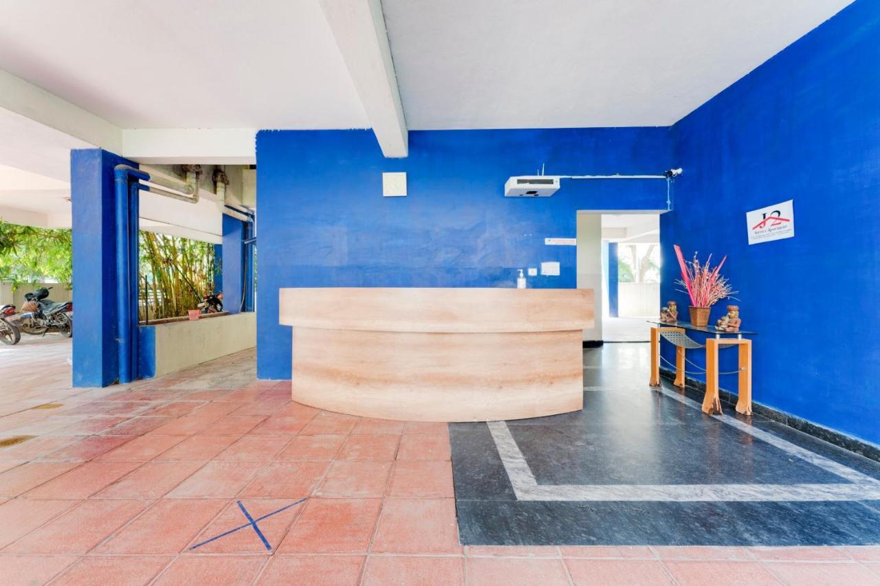 O J2 Service Hotel