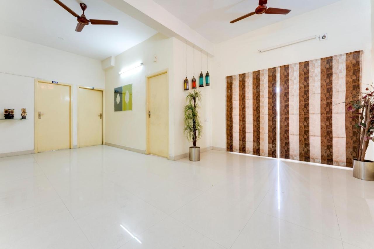 Hotel O J2 Service Chennai