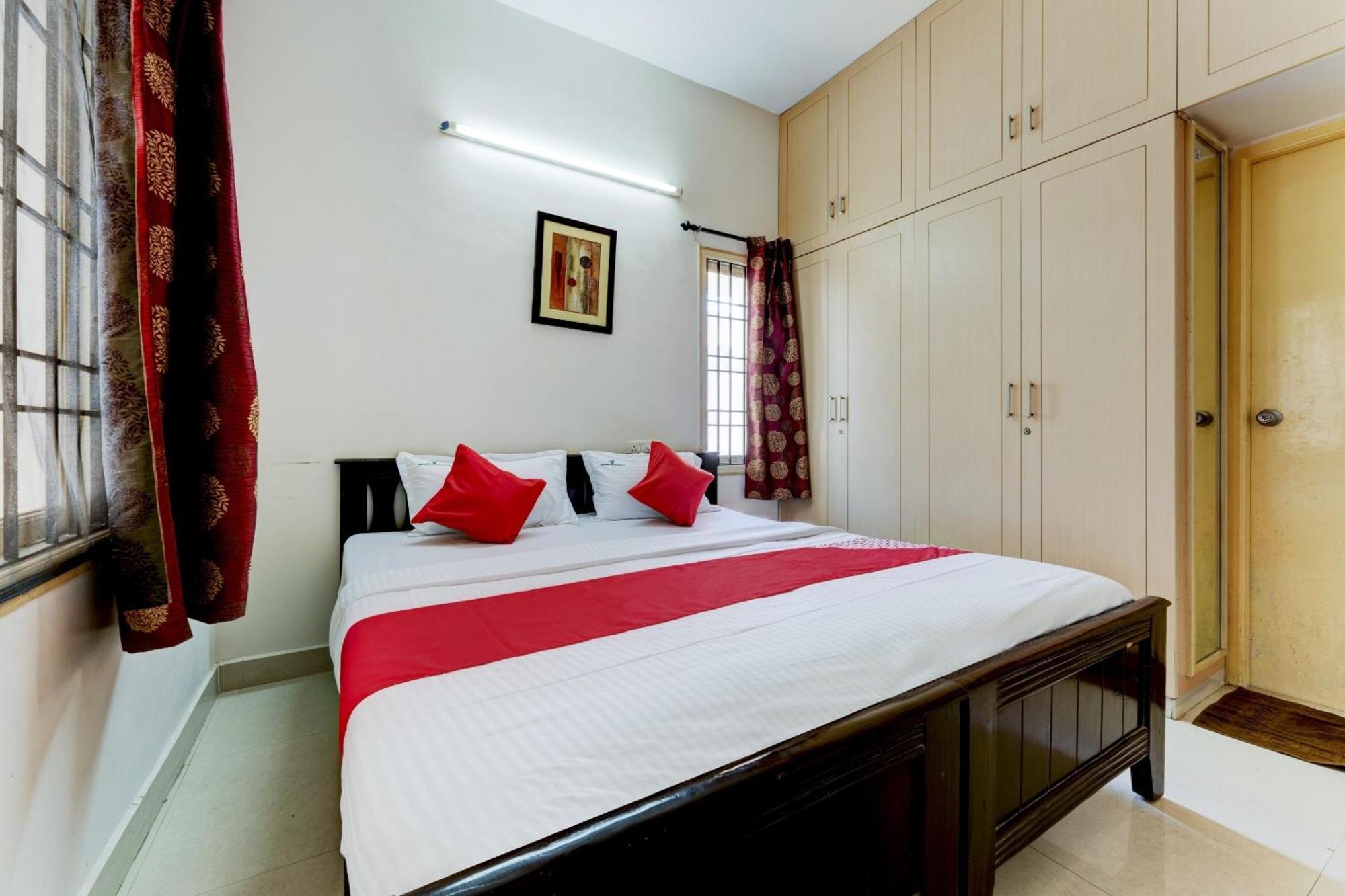 O J2 Service Hotel