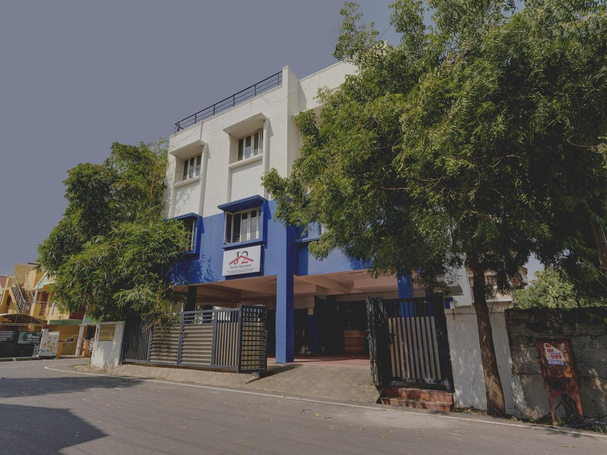 O J2 Service Hotel 3*
