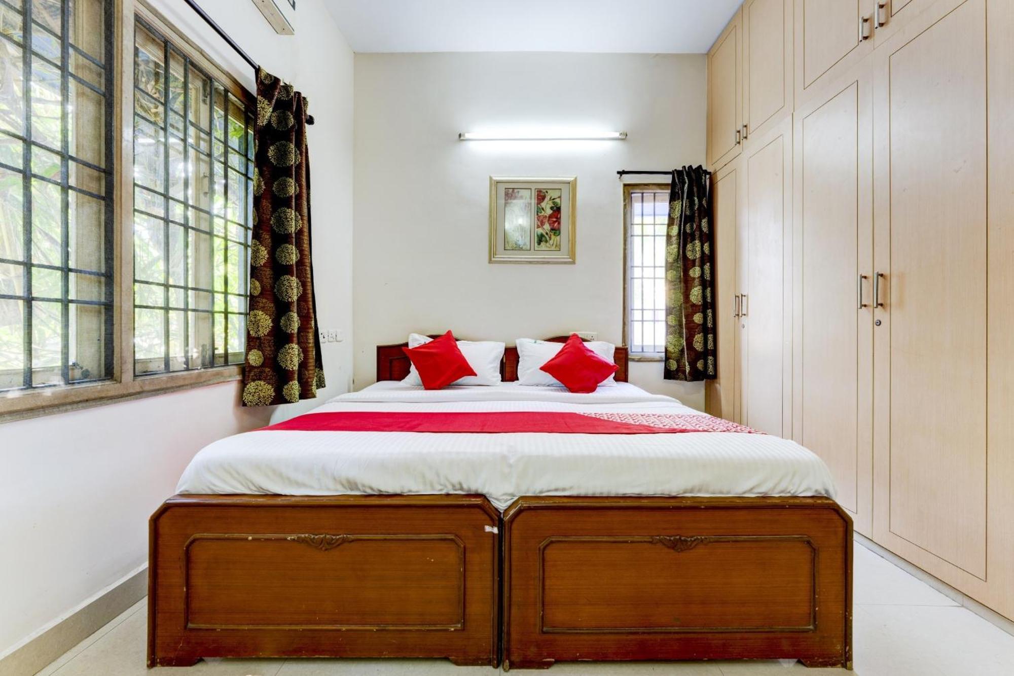 Hotel O J2 Service